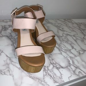 STEVE MADDEN wooden platform sandals